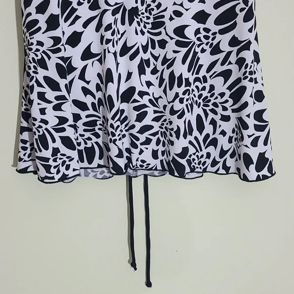 A. Byer Black/White Top - Picture 5 of 6